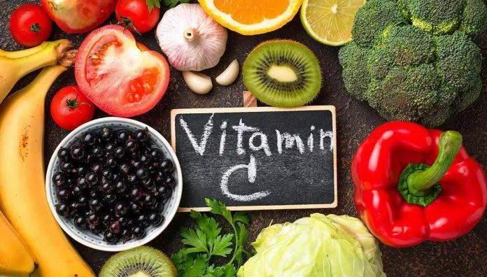 Vitamin C là một chất chống oxy hóa mạnh mẽ giúp chống lại các gốc tự do có thể làm hỏng các tế bào não, vì vậy bạn cần bổ sung trong chế độ dinh dưỡng hằng ngày (Ảnh: Internet) Vitamin C là một chất chống oxy hóa mạnh mẽ giúp chống lại các gốc tự do có thể làm hỏng các tế bào não, vì vậy bạn cần bổ sung trong chế độ dinh dưỡng hằng ngày (Ảnh: Internet)
