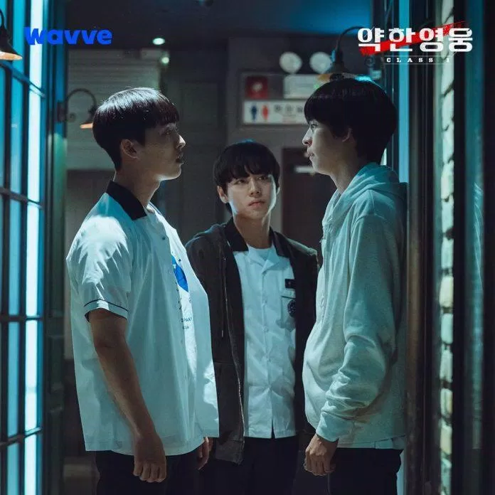 Bộ ba Yeon Si Eun, Oh Bum Seok và Ahn Su Ho bị chia cắt (Ảnh: Internet)