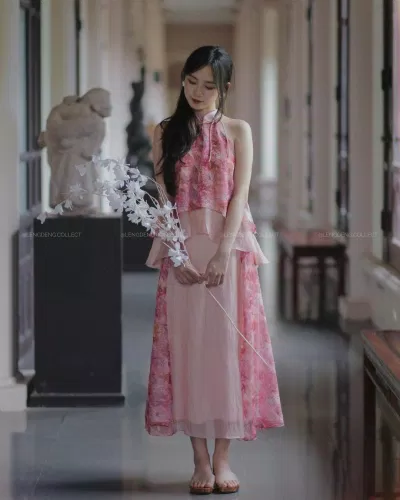Áo yếm cách tân dịu dàng nữ tính Áo yếm cách tân dịu dàng nữ tính
