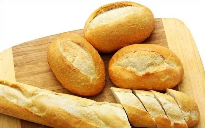 Bánh mì trắng gây tiết nhiều dịch nhầy (Nguồn: Internet).