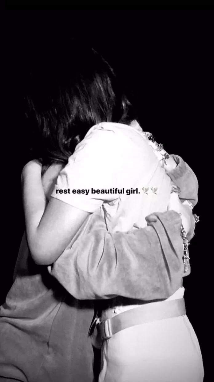 Billie đã đăng 3 tấm ảnh để tưởng nhớ người hâm mộ xấu số trên story Instagram (Ảnh: Internet)