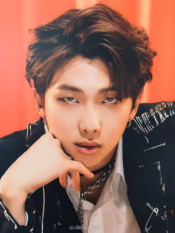 5 nam thần tượng Kpop sở hữu vẻ ngoài “đắt tiền” Cha Eunwoo Cha Eunwoo Astro Hyunjin Hyunjin Stray Kids Jaehyun Jaehyun NCT nam thần nam thần tượng RM RM BTS Sehun Sehun (EXO) Sehun EXO Stray kids thần tượng thần tượng KPOP