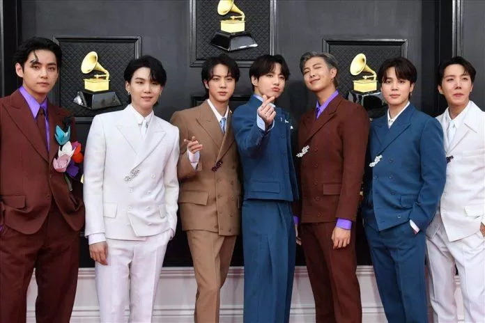 BTS vẫn giữ vững danh tiếng hàng đầu dù đã tạm ngưng hoạt động nhóm BTS vẫn giữ vững danh tiếng hàng đầu dù đã tạm ngưng hoạt động nhóm