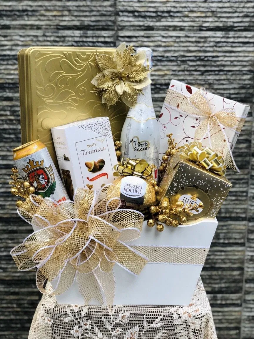 Giỏ quà Tết 2023 đẹp màu vàng tài lộc. (Ảnh : Internet) Giỏ quà Tết 2023 đẹp màu vàng tài lộc. (Ảnh : Internet)