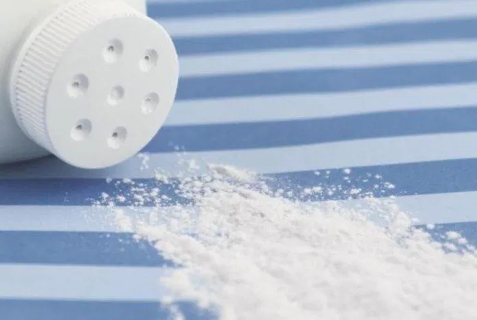 Phấn rôm có mùi thơm nhẹ nên vô cùng phù hợp với các nàng (Ảnh: Internet).