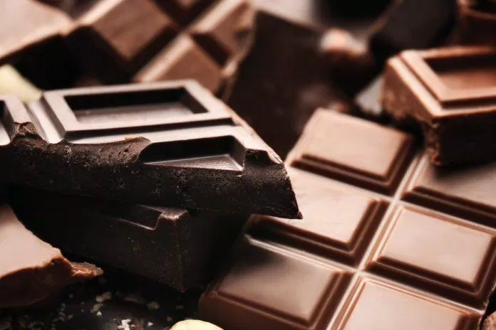 Chocolate đen (Nguồn: Internet). Chocolate đen (Nguồn: Internet).