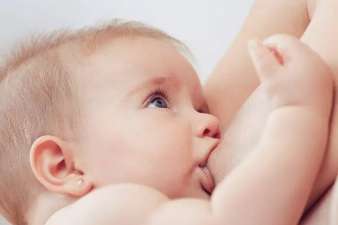 Có rất nhiều yếu tố làm giảm sữa mẹ (Nguồn: Internet)