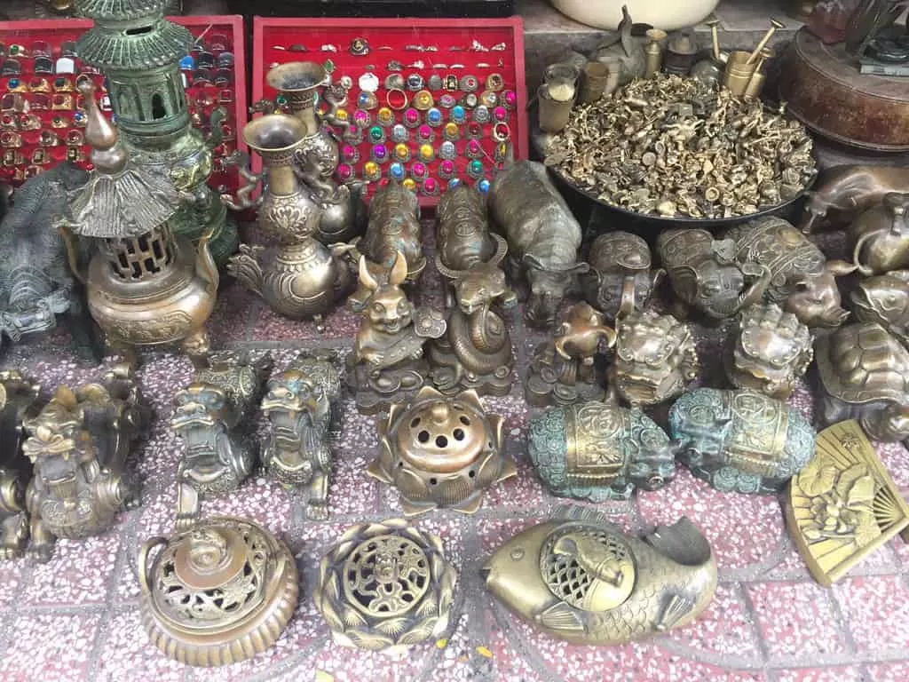 Không nên đặt cổ vật trong phòng ngủ (Ảnh: Internet) Không nên đặt cổ vật trong phòng ngủ (Ảnh: Internet)