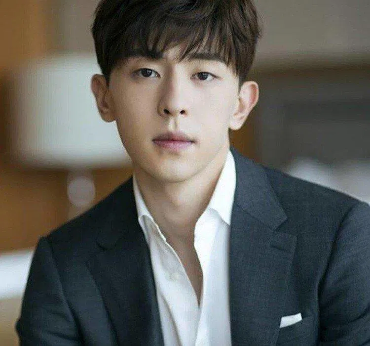 Đặng Luân rời khỏi Cbiz sau khi hành vi trốn thuế bị phanh phui (Ảnh: Internet). Đặng Luân rời khỏi Cbiz sau khi hành vi trốn thuế bị phanh phui (Ảnh: Internet).