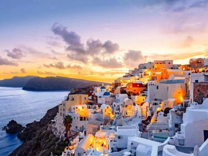 Santorini, Hy Lạp -Nguồn: Internet