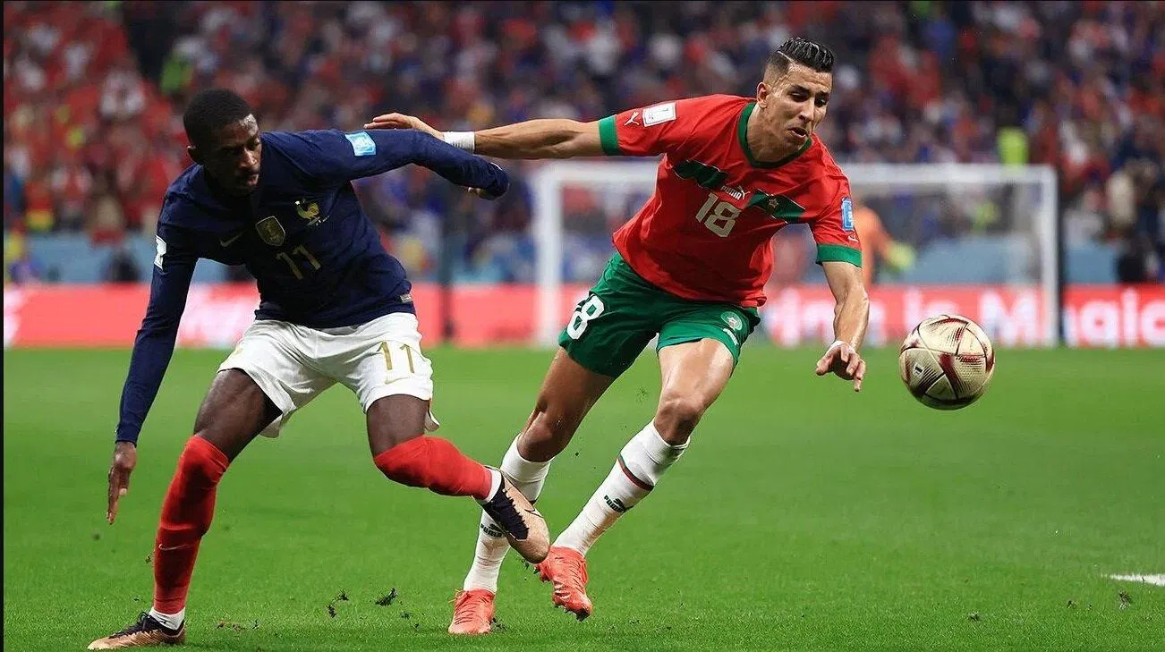 Dembele thi đấu mờ nhạt trên hàng công của tuyển Pháp trước Maroc ở bán kết World Cup 2022 (Ảnh: Internet) Dembele thi đấu mờ nhạt trên hàng công của tuyển Pháp trước Maroc ở bán kết World Cup 2022 (Ảnh: Internet)
