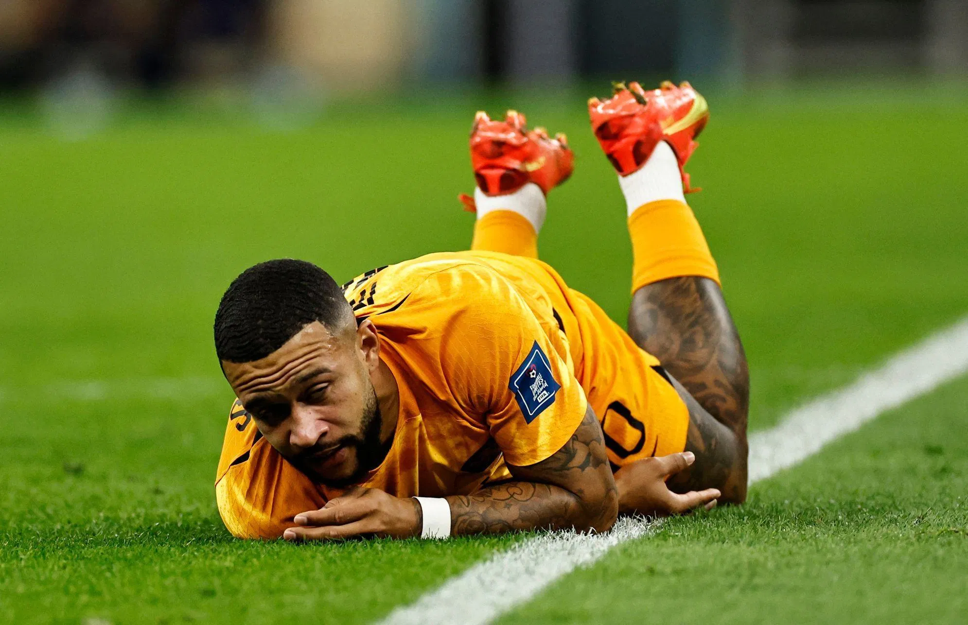 Số 10 của Hà Lan mờ nhạt trước số 10 của Argentina trong trận tứ kết World Cup 2022 (Ảnh: Internet) Số 10 của Hà Lan mờ nhạt trước số 10 của Argentina trong trận tứ kết World Cup 2022 (Ảnh: Internet)