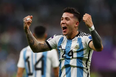 Enzo Fernandez được đánh giá là một trong những viên ngọc thô sáng giá nhất của Argentina sau khi World Cup khép lại (Ảnh: Internet) Enzo Fernandez được đánh giá là một trong những viên ngọc thô sáng giá nhất của Argentina sau khi World Cup khép lại (Ảnh: Internet)