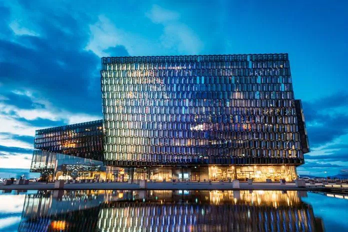 Nhà hát Harpa (Ảnh: Internet). Nhà hát Harpa (Ảnh: Internet).