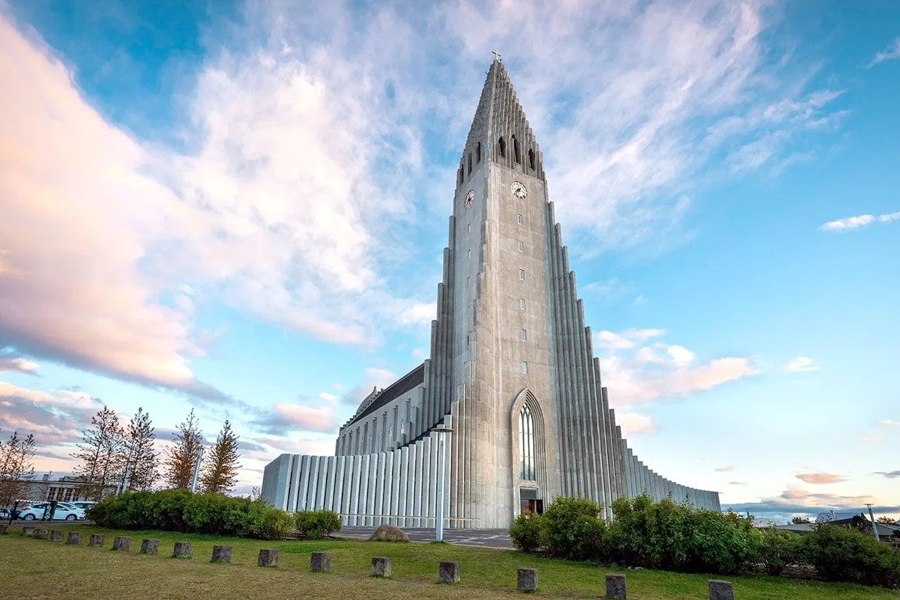 Nhà thờ Hallgrimskirkja (Ảnh: Internet).