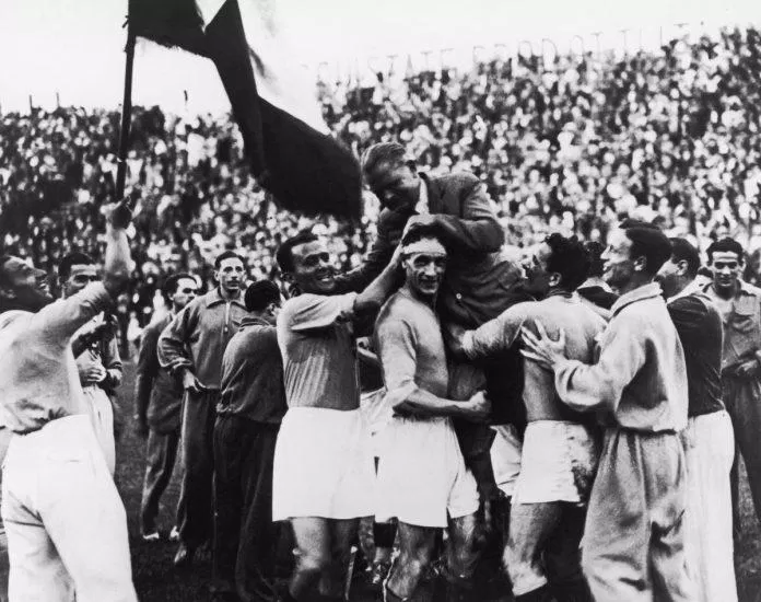 Italia là đội bóng châu Âu đầu tiên vô địch một kì World Cup khi họ lên ngôi vào năm 1934 (Ảnh: Internet)
