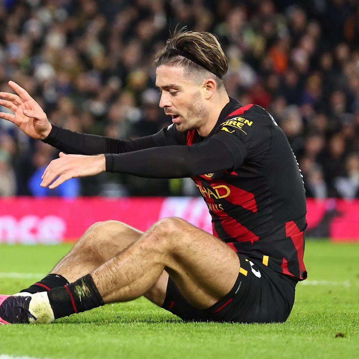 Jack Grealish có 2 kiến tạo cho Erling Haaland trong trận nhưng anh có thể đã có một ngày thi đấu trọn vẹn nếu như không phung phí quá nhiều cơ hội (Ảnh: Internet) Jack Grealish có 2 kiến tạo cho Erling Haaland trong trận nhưng anh có thể đã có một ngày thi đấu trọn vẹn nếu như không phung phí quá nhiều cơ hội (Ảnh: Internet)