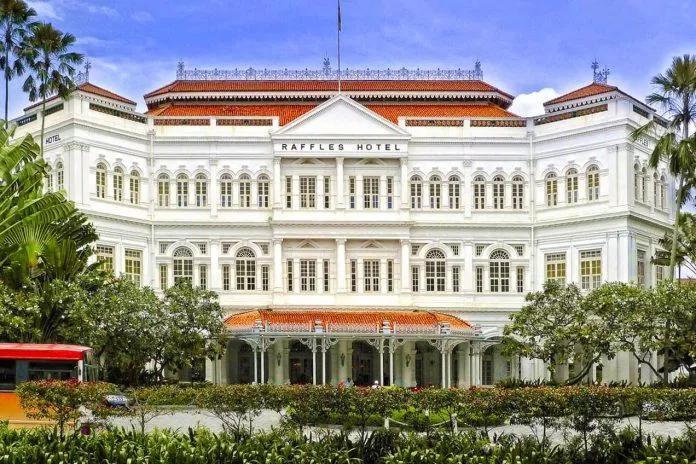 Khách sạn Raffles Singapore (Nguồn: Internet) Khách sạn Raffles Singapore (Nguồn: Internet)