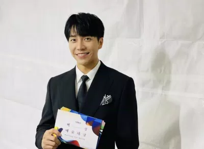 Lee Seung Gi tuyên bố sẽ quyên góp từ thiện hết số tiền trong vụ kiện này. (Ảnh: Internet)