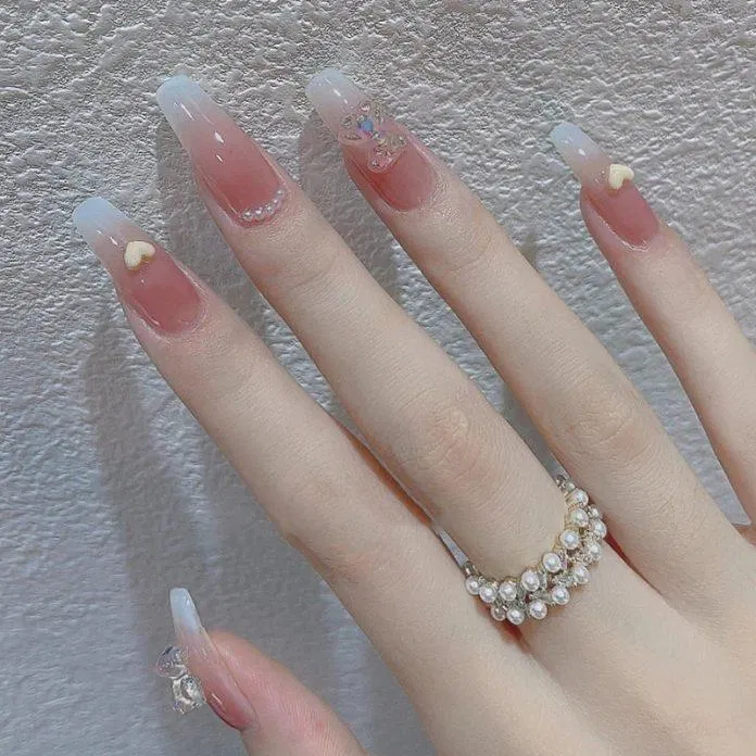 Mẫu nail Tết 2023 đẹp sang chảnh. (Ảnh: Internet)