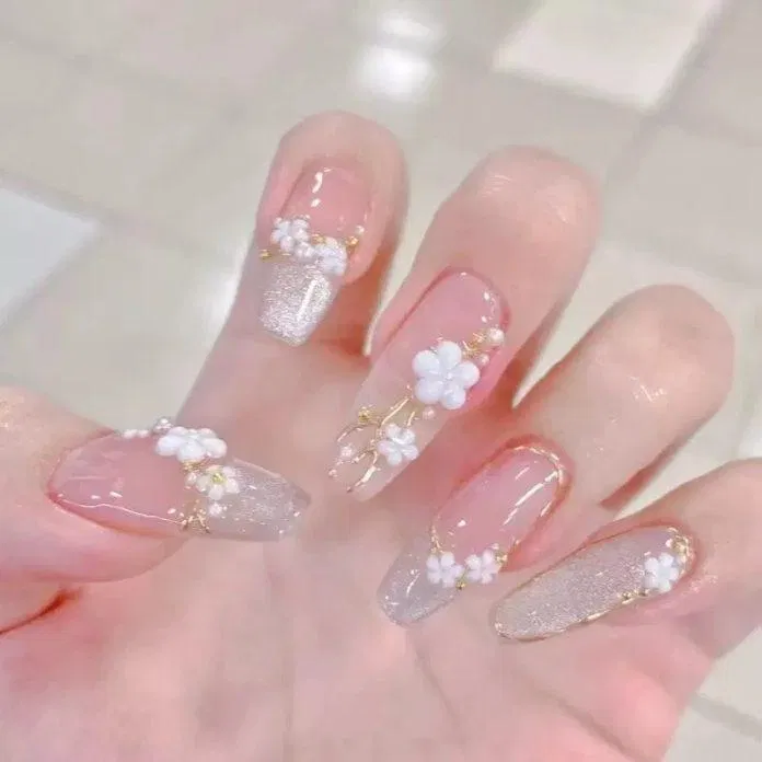 Mẫu nail Tết 2023 đẹp sang chảnh. (Ảnh: Internet)
