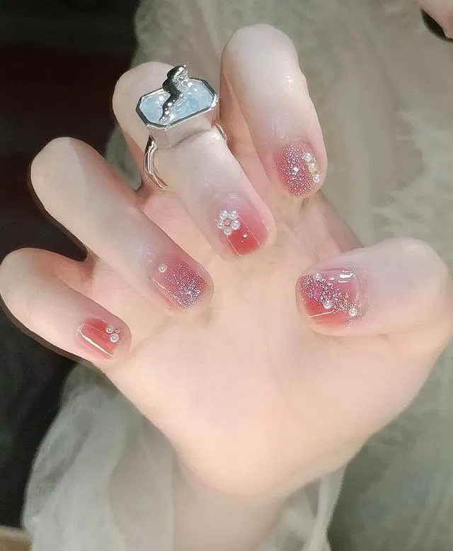 Mẫu nail Tết 2023 đẹp sang chảnh. (Ảnh: Internet)