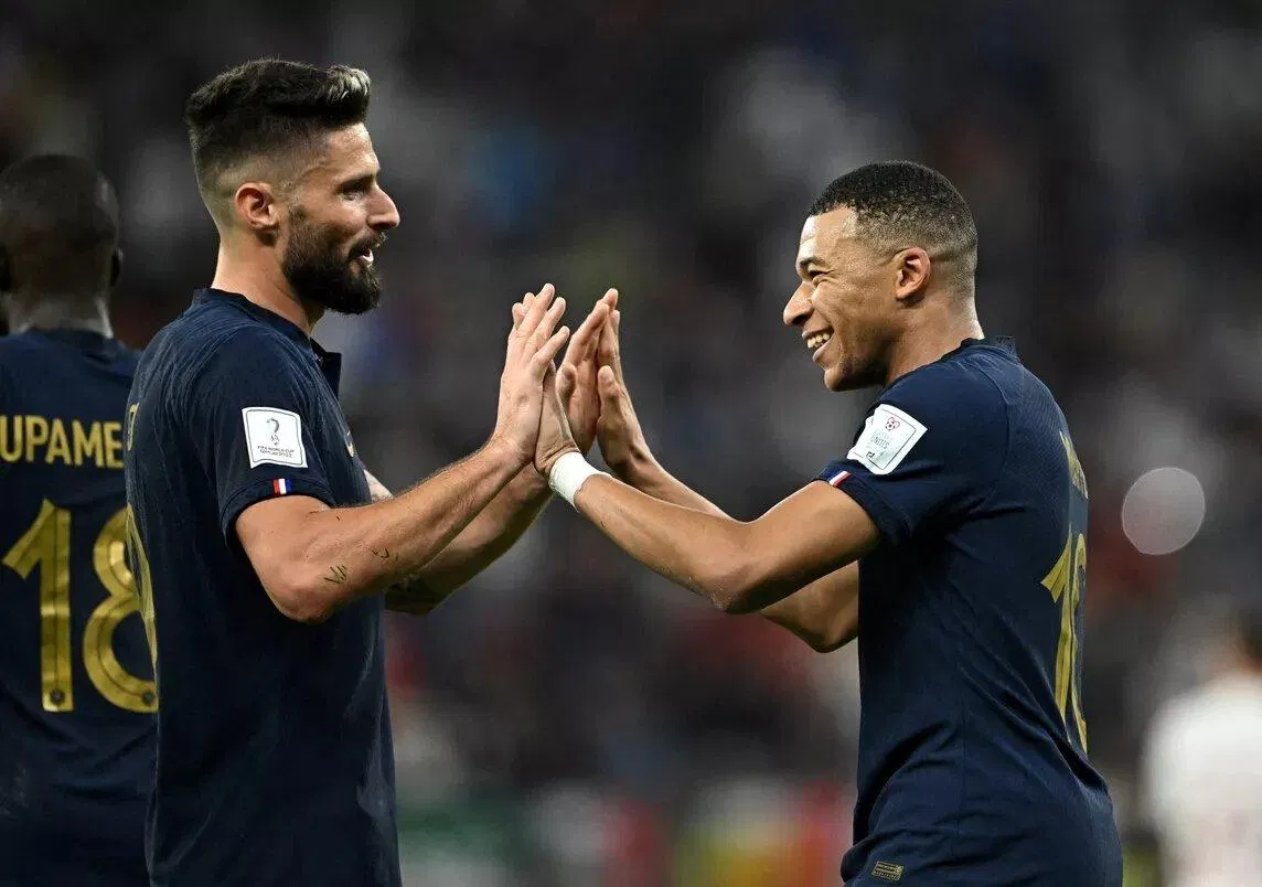 Mbappe và Giroud hoàn toàn có thể biến giấc mơ World Cup của Messi mãi mãi không trọn vẹn trong trận chung kết sắp tới (Ảnh: Internet) Mbappe và Giroud hoàn toàn có thể biến giấc mơ World Cup của Messi mãi mãi không trọn vẹn trong trận chung kết sắp tới (Ảnh: Internet)