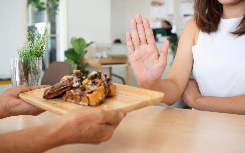 Tránh ăn nhiều tinh bột sẽ giúp bạn dù ăn ít vẫn no lâu hơn (Nguồn: Internet) Tránh ăn nhiều tinh bột sẽ giúp bạn dù ăn ít vẫn no lâu hơn (Nguồn: Internet)