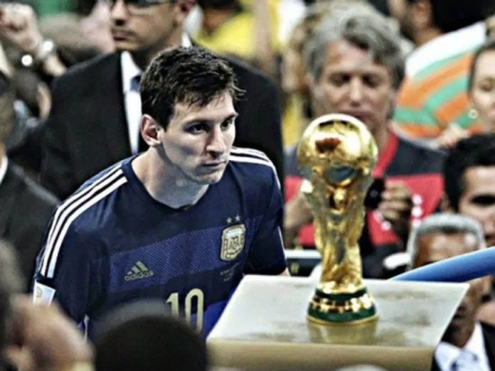 Messi và Argentina gục ngã ở ngưỡng cửa thiên đàng trước tuyển Đức ở chung kết World Cup 2014 (Ảnh: Internet)