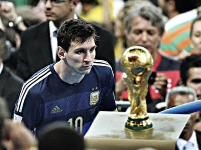 Messi và Argentina gục ngã ở ngưỡng cửa thiên đàng trước tuyển Đức ở chung kết World Cup 2014 (Ảnh: Internet) Messi và Argentina gục ngã ở ngưỡng cửa thiên đàng trước tuyển Đức ở chung kết World Cup 2014 (Ảnh: Internet)