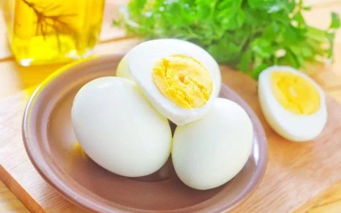 Người bệnh đái tháo đường có thể dùng trứng hàng tuần làm món ăn nhẹ (Ảnh: Internet)