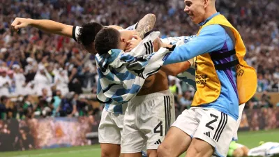 Montiel là người thực hiện loạt sút quyết định ấn định chiến thắng cuối cùng cho Argentina trong trận chung kết World Cup 2022 với tuyển Pháp (Ảnh: Internet) Montiel là người thực hiện loạt sút quyết định ấn định chiến thắng cuối cùng cho Argentina trong trận chung kết World Cup 2022 với tuyển Pháp (Ảnh: Internet)