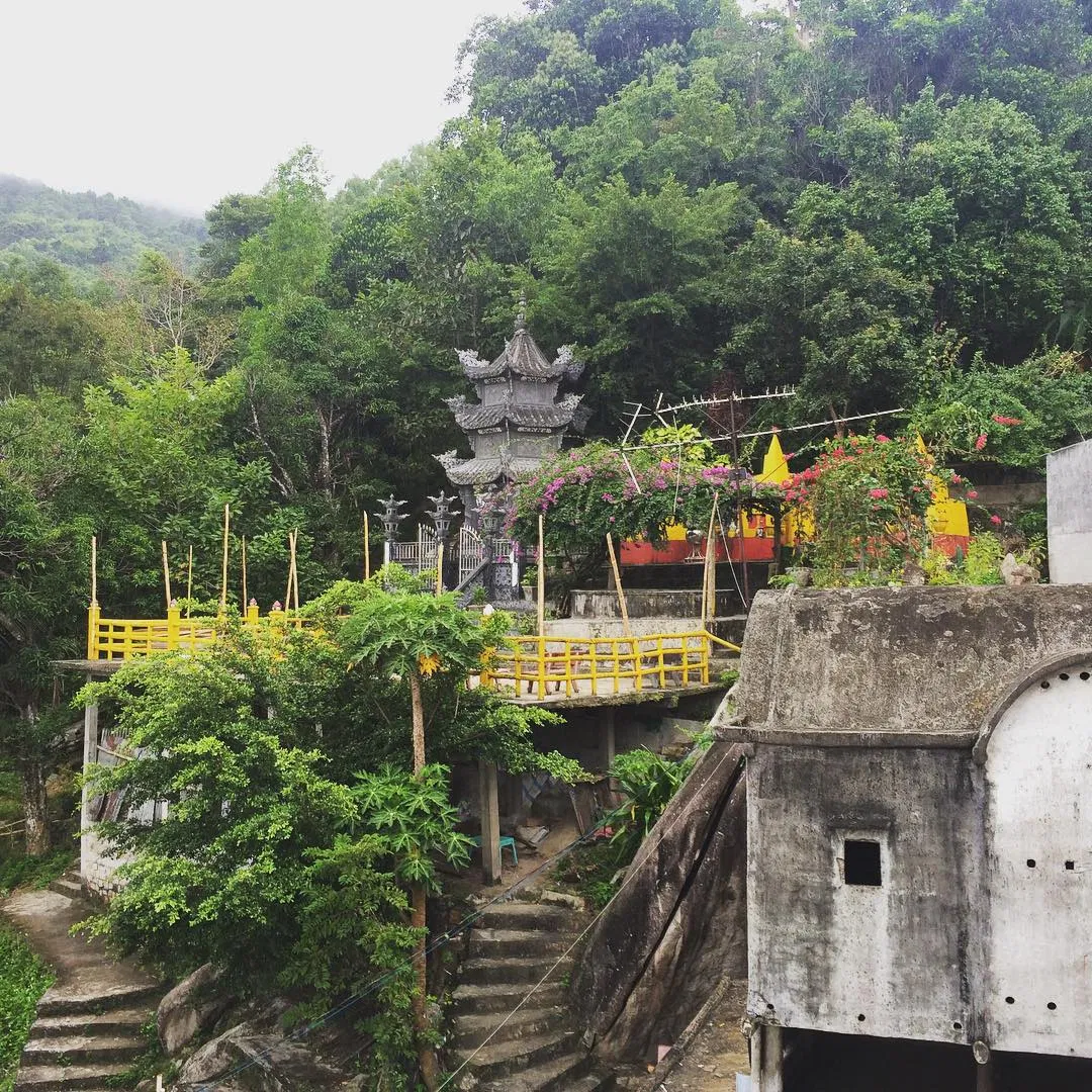 Núi Chứa Chan - Đồng Nai (Nguồn: Internet). Núi Chứa Chan - Đồng Nai (Nguồn: Internet).