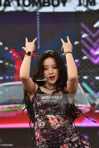 Shuhua (G)I-DLE trình diễn tại KPOP FLEX dưới ống kính của Getty Images.