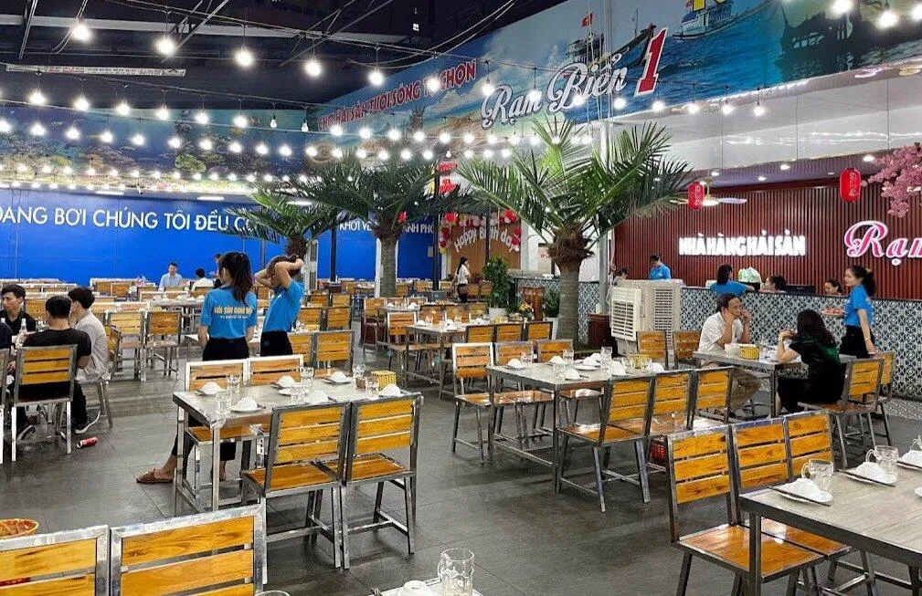 Không gian bên trong nhà hàng. (Ảnh: Internet)