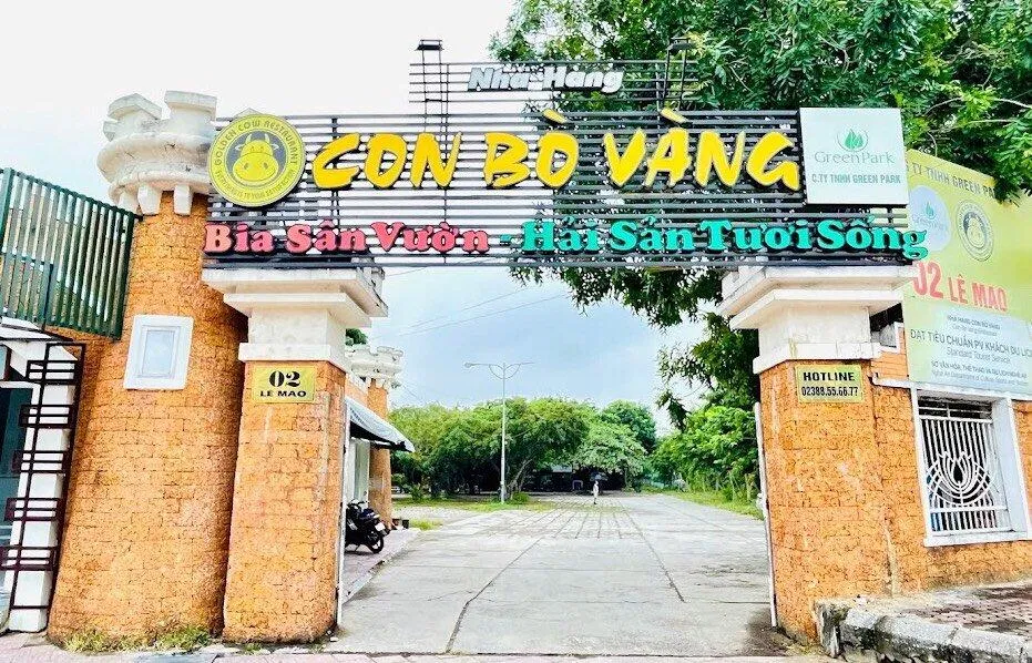 Không gian bên ngoài của nhà hàng. (Ảnh: Internet)