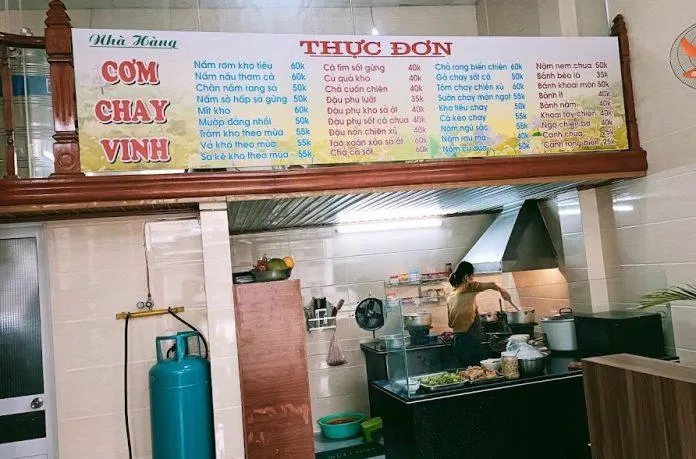 15 quán ăn ngon ở Nghệ An mà team mê ẩm thực không thể bỏ lỡ khi đến xứ Nghệ 15 quán ăn ngon ở Nghệ An ẩm thực ẩm thực Nghệ An ăn ngon bún bò Bún bò Liên Công du lịch Nghệ An đặc sản hải sản Hải sản Rạm Biển Hàn Quốc quán Hồng Sơn đặc sản lươn xứ Nghệ Nghệ An nhà hàng Nhà hàng Ẩm Thực Việt Nhà hàng cơm chay Vinh Nhà hàng Con Bò Vàng Nhà hàng dê Cầu Đòn Nhà hàng Làng Việt 2 Nhà hàng me thui Hoan Hợi Nhà hàng Sen Quê nghé thui xứ Nghệ Nhà hàng Sen Vàng Nhà hàng Việt Đức quán ăn quán ăn ngon quán ăn ngon ở Nghệ An Quán cháo Quán lẩu vịt 117 sen vàng súp lươn cô Hạnh thành phố thông tin