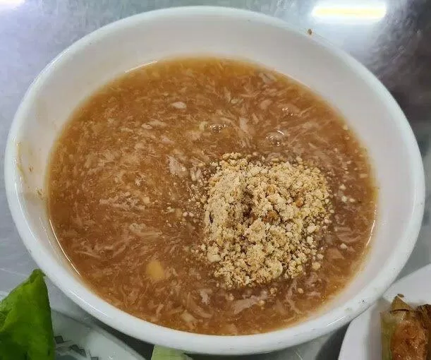 Bỏ túi 15 quán ăn ngon ở Quảng Ngãi ăn là ghiền, bạn lưu lại ngay nhé ! ẩm thực Quảng Ngãi ăn ngon bò gân bảy mẫu chè cô ba cơm hến cơm hến nguyên don cổ luỹ don cô thành Du lịch Quãng Ngãi gia đình hồng sinh quán lẩu gia đình Dulys mì gà huyền mì quảng giao thuỷ mì quảng tam thanh quán ăn quán ăn ngon quán ăn ngon ở quảng ngãi quán đồi gió quán gió đồi quán ngon quán ốc sơn Quảng Ngãi ram nướng đuôi tôm thông tin vũ cua