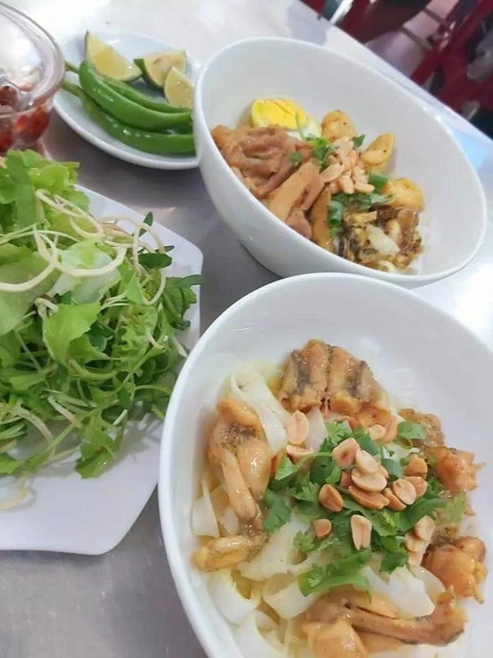 Mì quảng Giao Thuỷ với nước dùng đậm đà, thơm ngon - Ảnh; internet