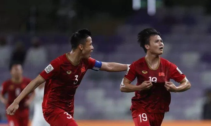 Quang Hải tiếp tục khiến cả châu Á nhớ tới mình với một siêu phẩm vào lưới của Yemen tại Asian Cup 2019 (Ảnh: Internet)