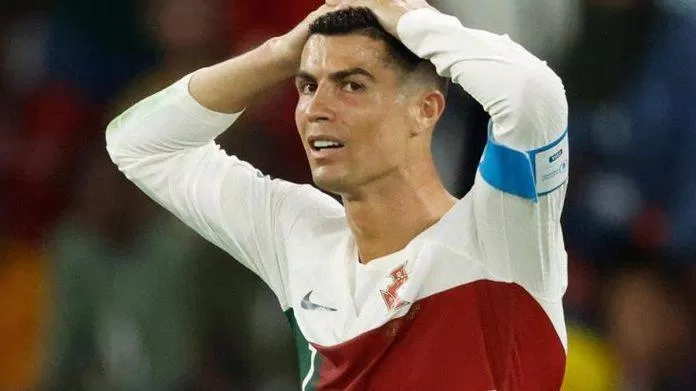Ronaldo có mặt phần lớn thời gian của hiệp 2 nhưng vẫn không giúp đội bóng của mình vượt qua Maroc (Ảnh: Internet)