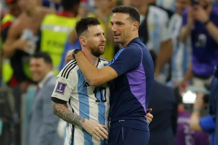 HLV Scaloni và Messi sẽ nghênh chiến Croatia ở bán kết World Cup 2022 (Ảnh: Internet)
