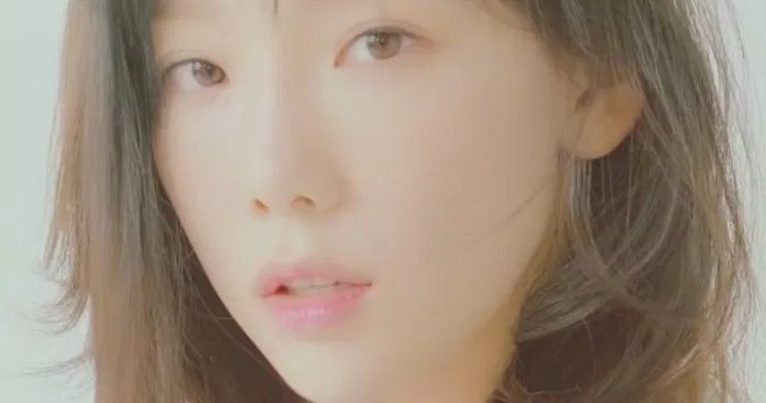 I'm All Ears -Taeyeon (Nguồn: Internet) Christmas Is Coming: Cùng thưởng thức những ca khúc Giáng sinh Kpop hay nhất cho mùa Noel ca khúc ca khúc giáng sinh KPOP Crush Eric Nam EXO Giáng sinh Girls Generation TTS GOT7 Ha Sung Woon IU Jimin (BTS) Lee Hi Merry Christmas Peakboy Red Velvet Snow Flower Sweeden Laundry Taeyeon Twice V (BTS)