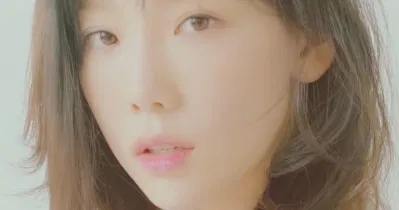 I'm All Ears -Taeyeon (Nguồn: Internet) Christmas Is Coming: Cùng thưởng thức những ca khúc Giáng sinh Kpop hay nhất cho mùa Noel ca khúc ca khúc giáng sinh KPOP Crush Eric Nam EXO Giáng sinh Girls Generation TTS GOT7 Ha Sung Woon IU Jimin (BTS) Lee Hi Merry Christmas Peakboy Red Velvet Snow Flower Sweeden Laundry Taeyeon Twice V (BTS)