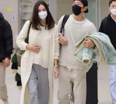Cư dân mạng xôn xao trước đồn đoán Song Joong Ki sắp lên chức bố (Ảnh: Internet). Cư dân mạng xôn xao trước đồn đoán Song Joong Ki sắp lên chức bố (Ảnh: Internet).
