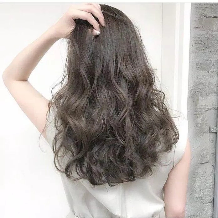 Tóc xoăn sóng cực kỳ sành điệu