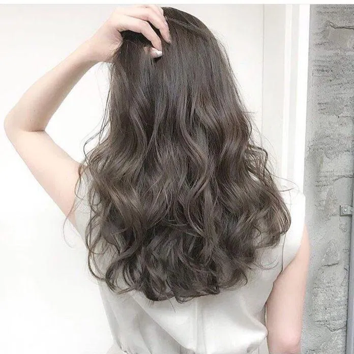 Tóc xoăn sóng cực kỳ sành điệu