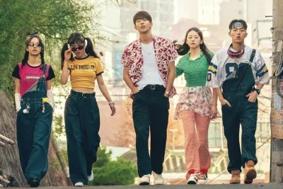 Choi Hyun Wook trong Twenty five, twenty one (ngoài cùng bên phải), (ảnh: internet)