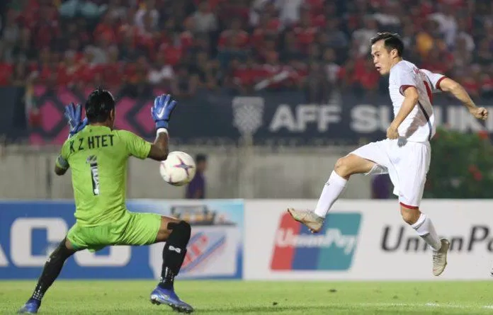 Bàn thắng hợp lệ của Văn Toàn bị từ chối trong trận đấu với Myanmar (Ảnh: Internet)
