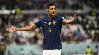 Varane sẽ là chốt chặn cuối cùng cho tuyển Pháp ở hàng hậu vệ sau khi Kimpembe rời giải đấu (Ảnh: Internet) Varane sẽ là chốt chặn cuối cùng cho tuyển Pháp ở hàng hậu vệ sau khi Kimpembe rời giải đấu (Ảnh: Internet)